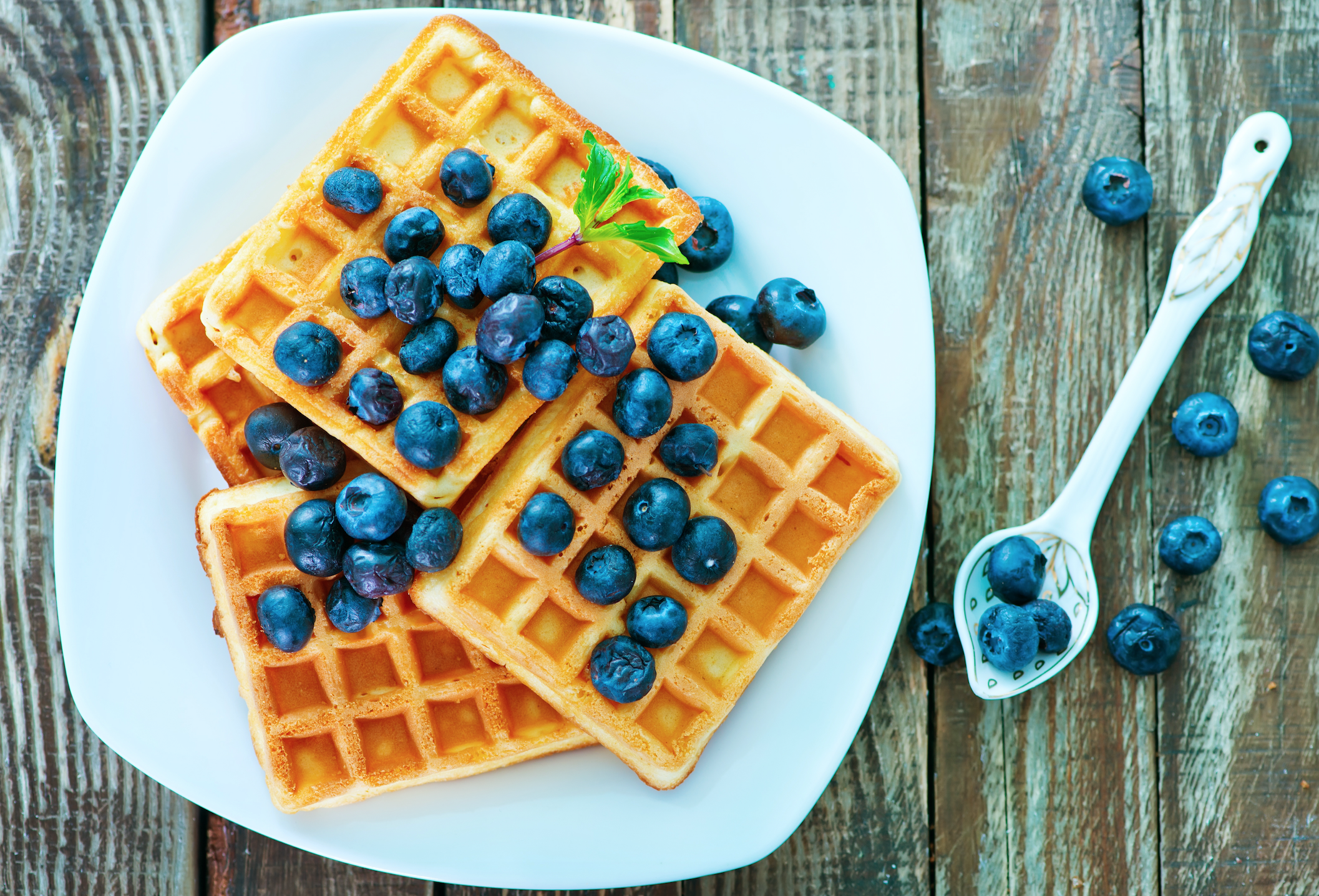 Lowfat Belgian Waffles – CuisineByKristine