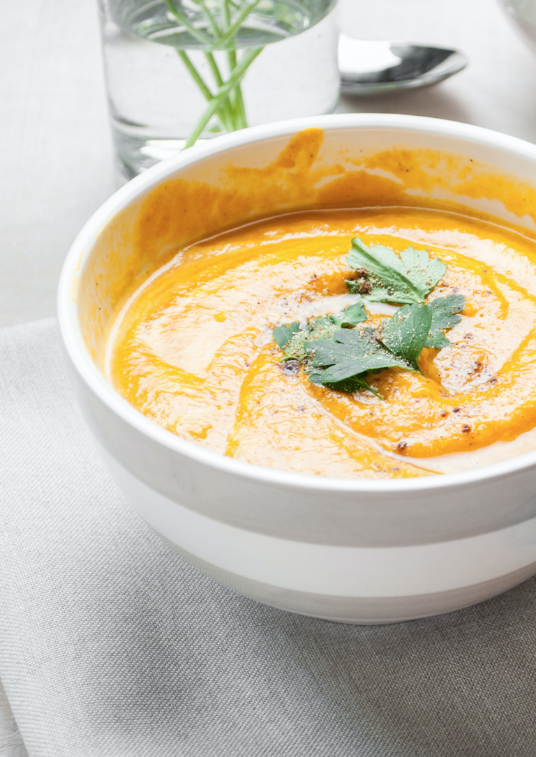 spiced-pumpkin-soup-slimming-world-friendly-recipe-fatgirlskinny