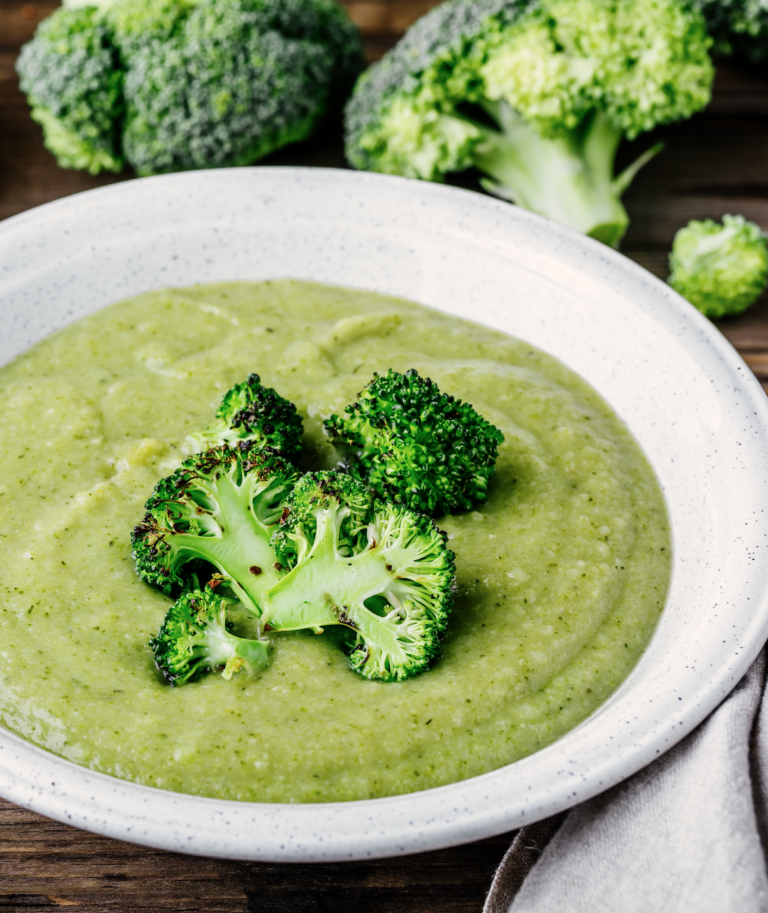 Broccoli, Courgette and Kale Soup | Slimming World Friendly Recipe ...