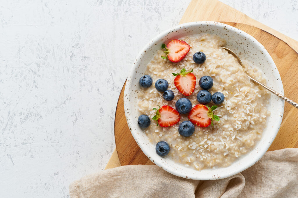 oatmeal-porridge-rustic-with-berries-dash-diet-o-2021-08-28-01-00-00-utc-1024x683.jpg