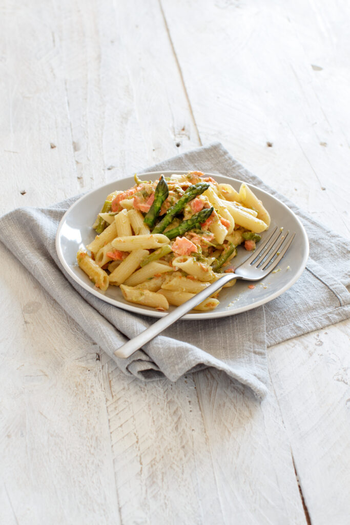 Creamy Asparagus & Salmon Pasta | Slimming World Friendly Recipe - Fatgirlskinny.net